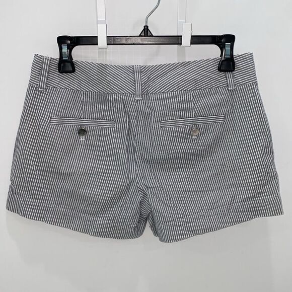 Calvin Klein Pinstripe Seersucker Short Shorts Size 2 - Picture 3 of 9